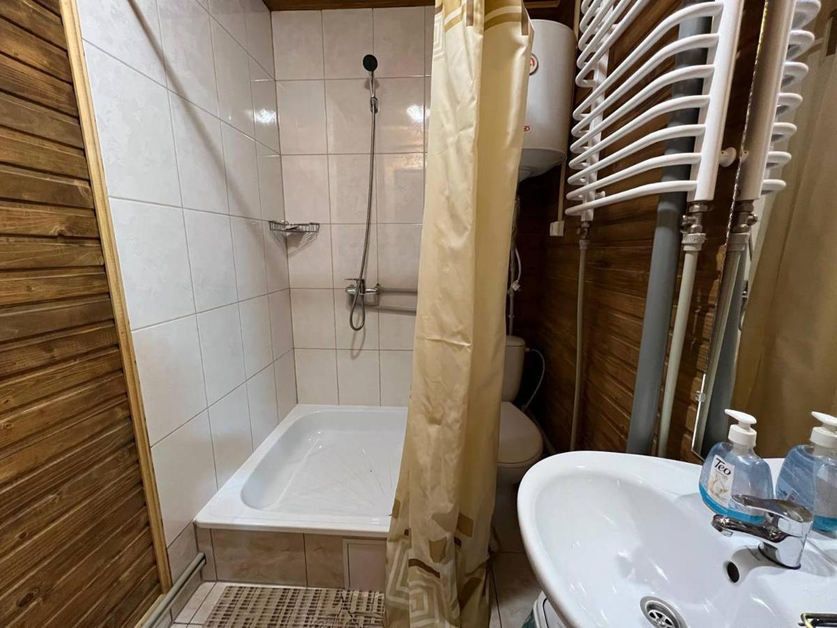 Pid Yasenem Hotel Verkhovyna Eksteriør billede